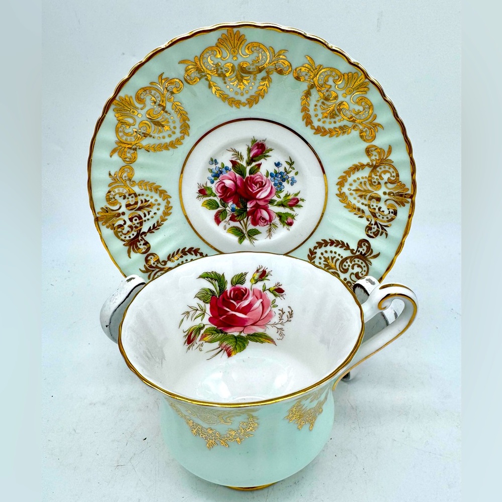 Paragon Vintage Mint Tea Cup And Saucer 22K Gold Fine Bone China Roses 1919-1960